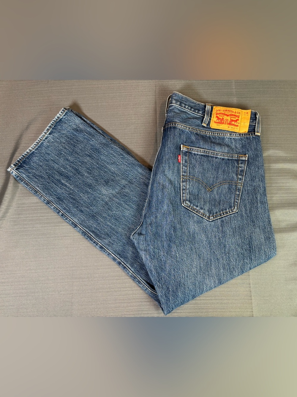 Levi’s 501 Button Fly Blue Denim 38 Jeans Men’s Large Waist Straight Leg